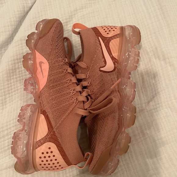 Shoes - Vapor max pink